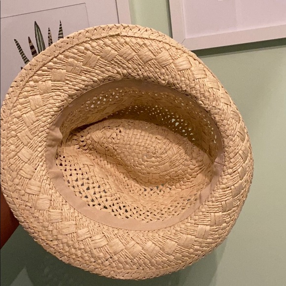 Fedora - Picture 2 of 3